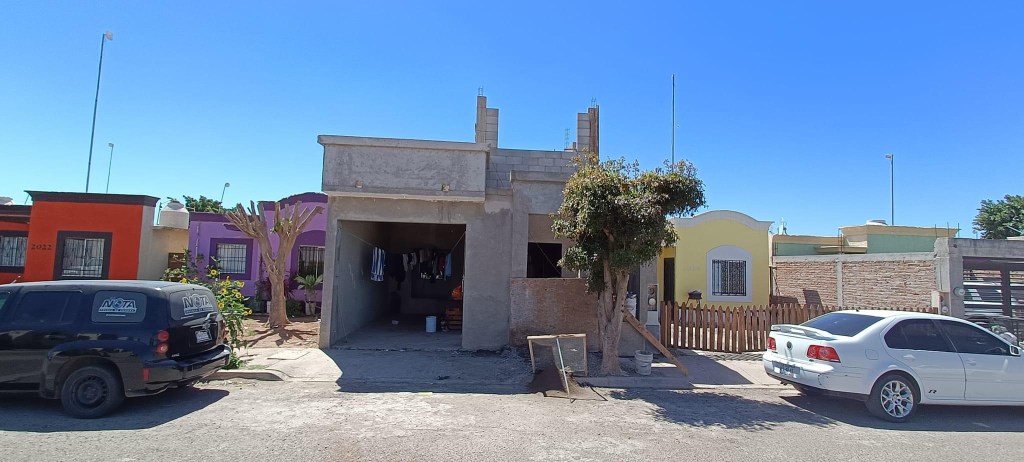 Muchos tiene el privilegio de comprar o heredar una casita o alguna mansión, a mi no me tocó esa suerte…Pero me tocó la fortuna de saborear el procesoDe crear una ami gusto,. De saber lo que es la batalla y gozar que aún así, salgo adelante.Los logros te dan una satisfacción únicaAunque sea pequeño el proyecto pero es mío.No soy ingeniero ni arquitecto&nbsp;titulado