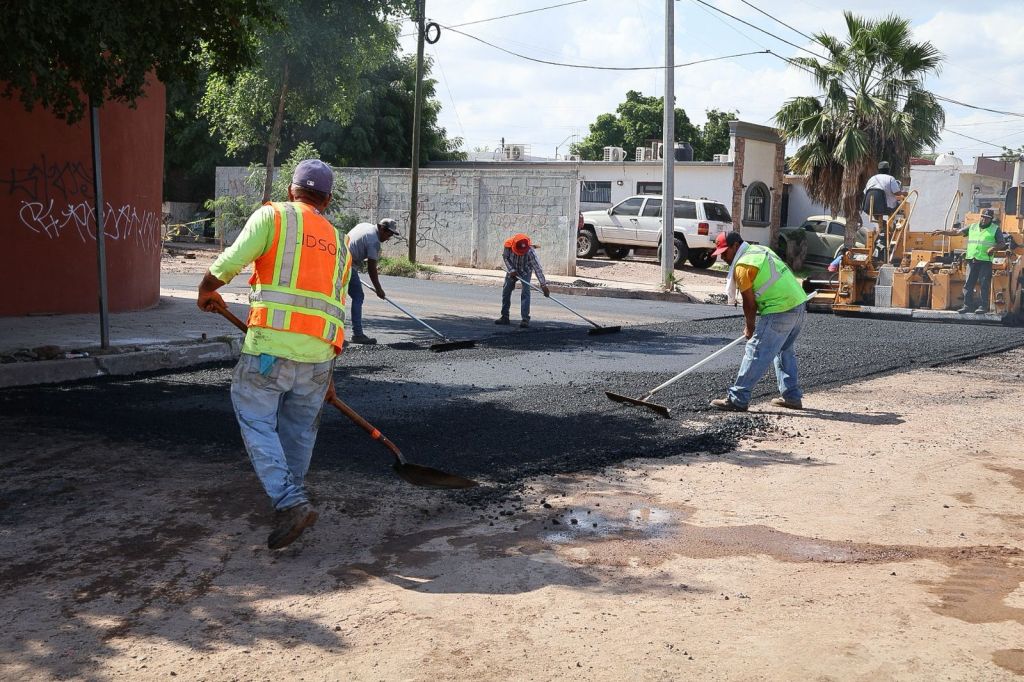 SUPERVISA JAVIER LAMARQUE TRABAJOS DE REHABILITACIÓN VIAL EN EL SECTOR ORIENTE DE&nbsp;CAJEME