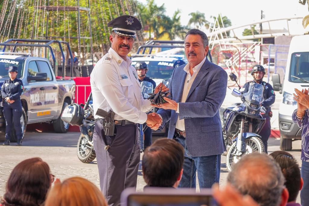 ENTREGA LAMARQUE NUEVO PARQUE VEHICULAR Y EQUIPO TECNOLÓGICO A LA&nbsp;SSPM