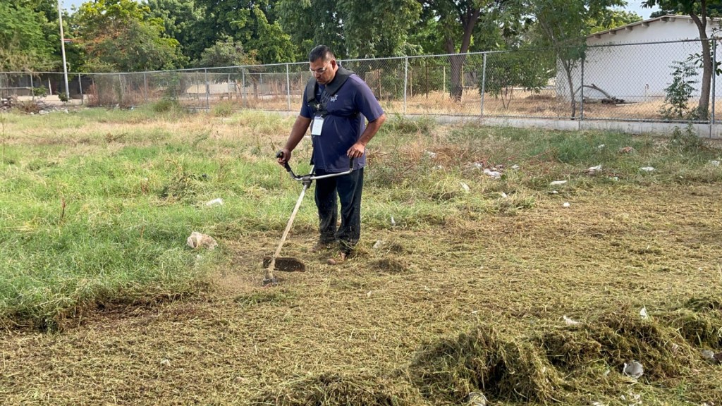 REALIZA PROGRAMAS PREVENTIVOS JORNADA DE LIMPIEZA EN LA UNIDAD DEPORTIVA DE LA COLONIA&nbsp;CORTINAS