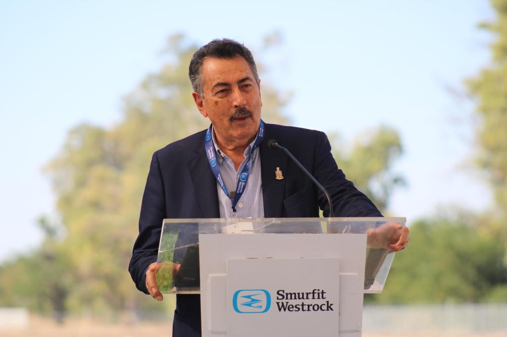 COLOCAN PRIMERA PIEDRA DE LA EMPRESA CARTONERA SMURFIT WESTROCK CONSUMER PACKAGING EN&nbsp;CAJEME